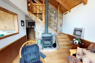 Image de Birdwell Sheep Camp - Beau deux chambres, grand loft à pignon, deux salles de bains, à distance de marche t
