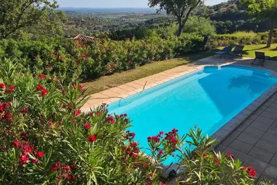 Image de Villa climatisée pour 10 personnes avec piscine chauffée et vue mer à La Londe les Maures