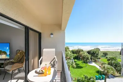 Image de Nouveau Magnifique et lumineux - Reno'd, Penthouse, Ocean Views ♥