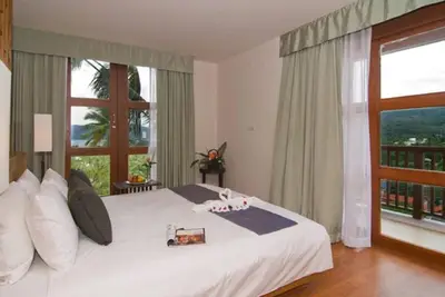 Grande suite spacieuse à Karon (S03)
