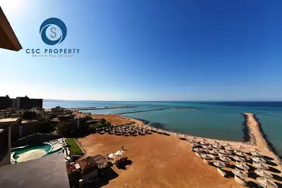 Image de Studio standard européen avec vue magnifique sur la mer et plage privée