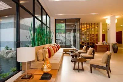 Grande suite relaxante avec vue sur la mer, Karon (S06)