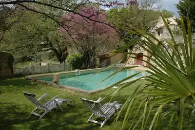 Image de Gite de l'Orangerie à 3 km de Lourmarin (Luberon) jusqu'à 15 personnes