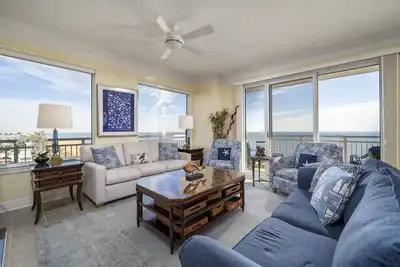 Image de Gateway Grand 1213 avec 4br, 3ba pour 10 personnes et comprend les draps!