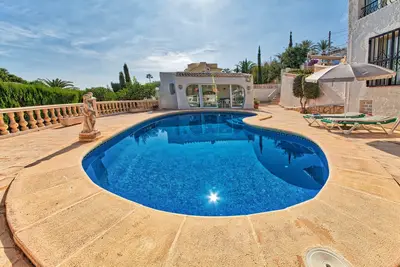 Casa Amanda - Une villa de 2 chambres avec vue et piscine privée.