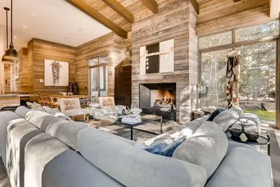 Image de Situé entre Vail Village et Lionshead en face des Quatre Saisons