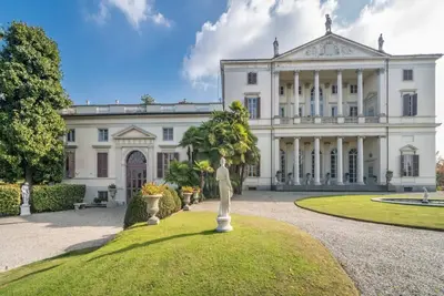 Image de Maison historique du lac de Côme à louer