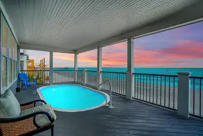 Image de ** Tarifs Tout Compris ** Soulagement du stress - Oceanfront & Private Pool