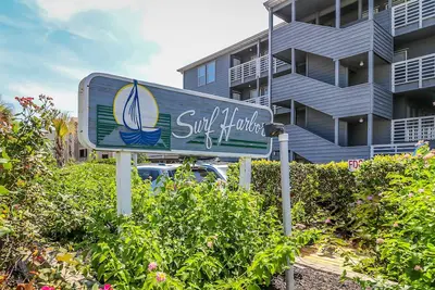 Image de ** Tarifs Tout Compris ** Surf Harbor 204- Oceanfront & Pool