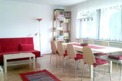 Image de 3 chambres, cuisine, salle de bains, Wc, 100m², près du S-Bahn, parking, près de Nuremberg