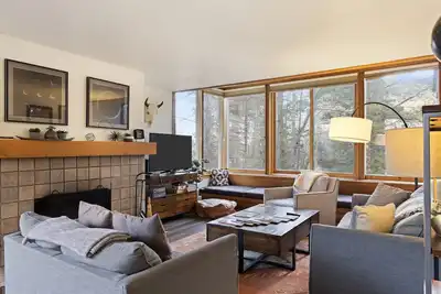 Image de Avant-poste: Yampa 2421, confortable 3 chambres \/ 2. 5 salles de bain dans le quartier Aspens