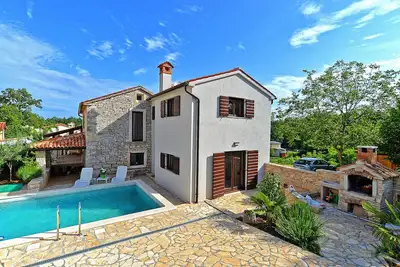 Image de House 682\/1609 (Istria - Svetvinčenat), 25000m from the beach