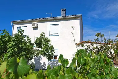 Apartment 725/1692 (Istria - Fažana), 350m from the beach