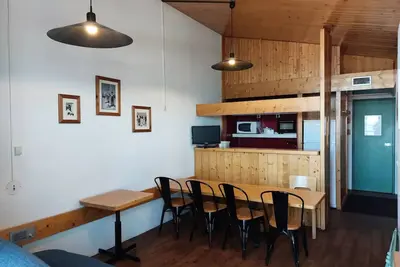 Image de Appartement 4 pièces pour 8 personnes en duplex, au pied des pistes et des commerces, proche de l'Esf et de la garderie dans le