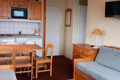 Image de Appartement 3 pièces pour 6 personnes avec une jolie vue sur la vallée, proche du télécabine dans le village de Charmettoger à A