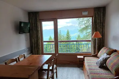 Image de Appartement 2 pièces 5 personnes avec une belle vue sur la vallée, proche du télécabine dans le village de Charmettoger à Arc 18