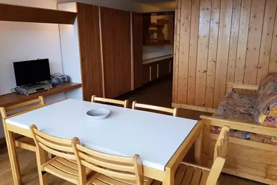 Image de Studio coin montagne 5 personnes avec vue magnifique sur la montagne proche des pistes et des commerces.