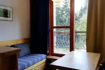 Image de Duplex pour 5 personnes Ă Arc 1800 dans le village de Charmettoger, skis aux pieds