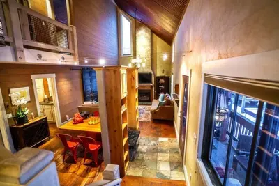 Image de B Side Bungalow - fabuleux, endroit calme en ville