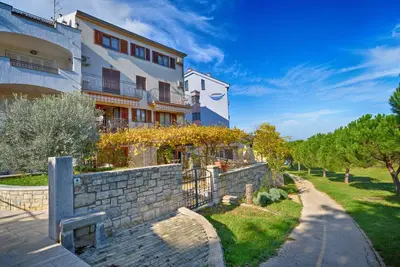 Image de Apartment 1299/12342 (Istria - Vrsar), 300m from the beach