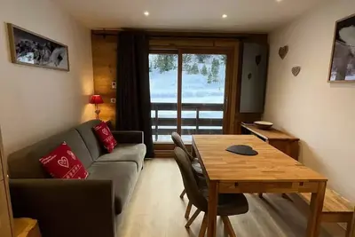Image de Studio 4 personnes Ă Mottaret au pied des pistes et des commerces