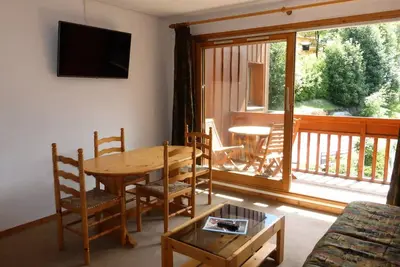 Image de Ferienwohnung 2 Zimmer 4 Personen in Méribel Zentrum mit Außenpool und in der Nähe von Geschäften