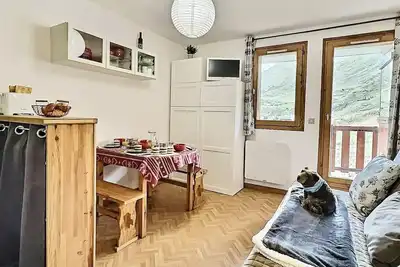 Image de Studio-Kabine 4 Personen in Tignes am Fuße der Pisten und in der Nähe von Geschäften im Lake Bezirk. Das Hotel liegt im Erdgeschoss