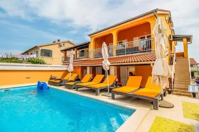 Image de House 1479\/13780 (Istria - Banjole), 500m from the beach