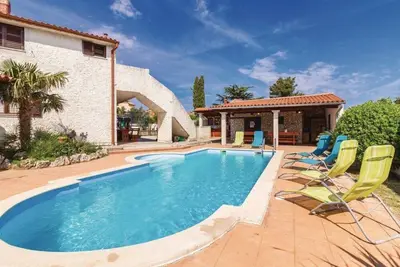Image de Apartment 1495/14372 (Istria - Banjole), 500m from the beach