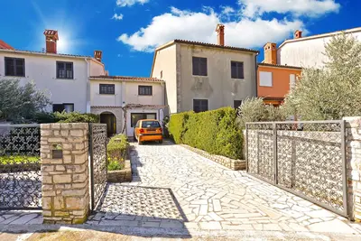 Image de Apartment 1560\/15972 (Istria - Valbandon), 1000m from the beach
