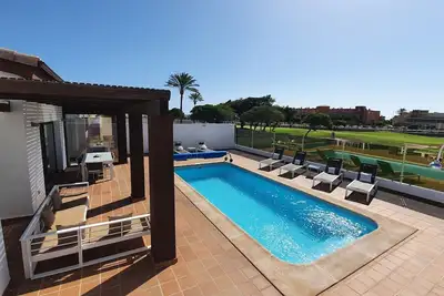Image de Villa sur terrain de golf Ă La Estancia-400m- plage, Caleta Fuste-Fuerteventura