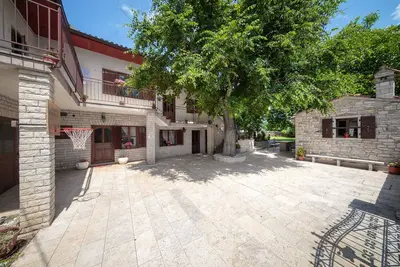 Image de Apartment 1655/17139 (Istria - Matohanci), 9000m from the beach