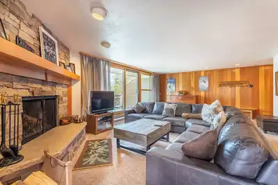 Image de Keystone Condo w/ Private Balcony w/ Mountain Views, Shuttle Nearby!