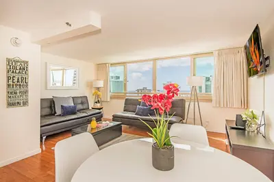 Image de Island Colony 1 Bdr Ocean & Mountain View End Unit with Hotel Facilities