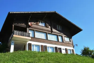 Bel appartement pour 4 personnes avec Wifi, Tv, balcon, animaux admis et parking