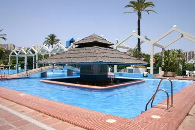 Image de Studio à 100 mètres de la plage avec piscines et toboggans