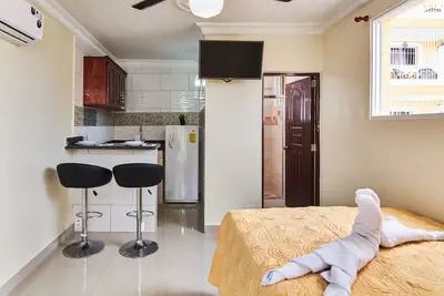 Image de Studio à prix réduit avec kitchenette complète - Wi-Fi Premium à Santo Domingo Este