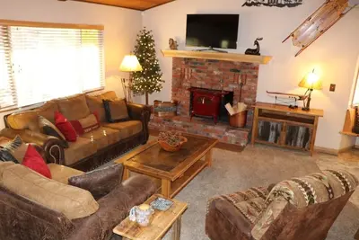 Image de Fox Farm, chalet confortable avec une salle de jeux, un bain à remous et 2 ponts dans un excellent emplacement! !