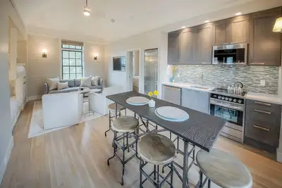 Image de Beachside & Barefoot Carriage House - Recently Renovated, South of 30a, Close to Coquina Pool