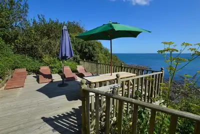 Image de Une propriété entièrement rénovée, à quelques pas de la belle plage de Coverack.