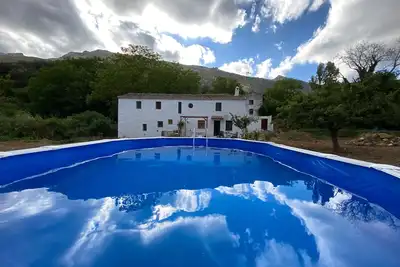 Image de Un moulin à eau à côté de la rivière Molino de Simón