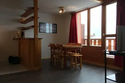 Image de 240m du centre station, balcon, télévision, casier à ski, 50m², Peisey-Vallandry