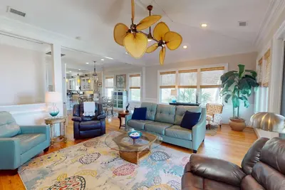 Image de 16 Une 12e place - Profitez de la brise de l'océan dans ce magnifique duplex