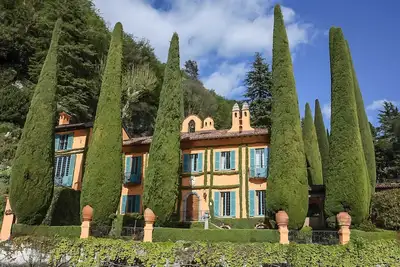 Image de Villa de luxe sur les rives du lac de CĂ´me