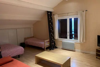 Image de Studio de 35m2 rénové avec cuisine indépendante
