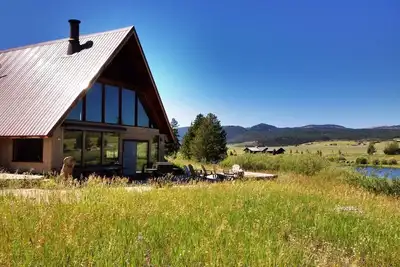 Image de Grandpa's Cabin - grande retraite familiale avec vue