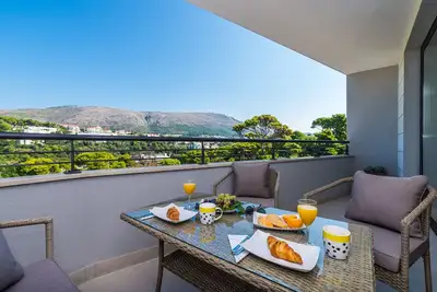Image de Apartment LuNi - Appartement 3 chambres avec balcon et vue sur la ville