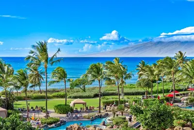 Image de Maui Resort Rentals: Honua Kai Hokulani 448 - Spacieux 2br avec vue partielle sur l'océan et la montagne!