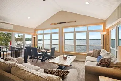 Image de Cabine Sylvia du lac Est - Superbes vues sur le front de mer