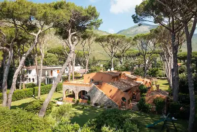 Image de Villa Duna face à la mer avec accès direct exclusif à la plage de 50m